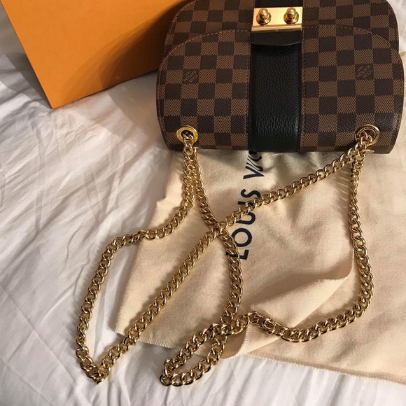 LOUIS Vuitton Wight - Picture 2 of 5